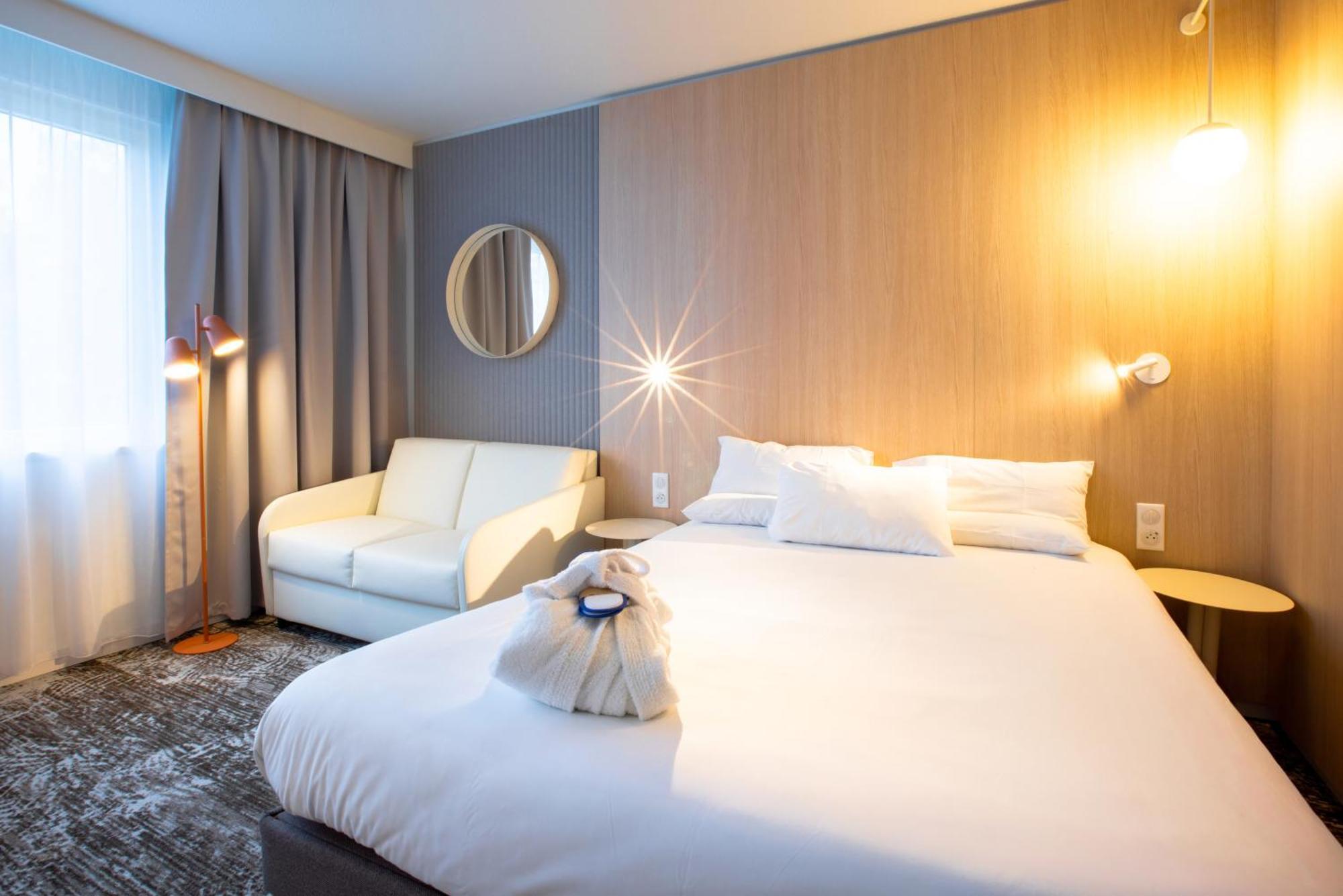 Executive Double Room,1631543200:JPEG